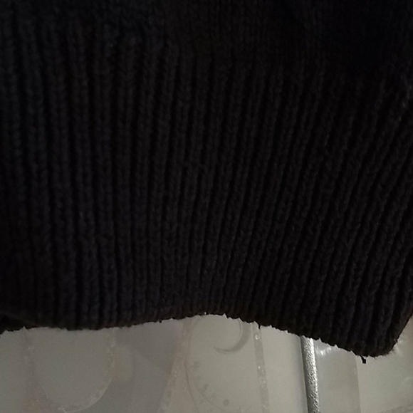 V-neck Cardigan - Picture 5 of 5